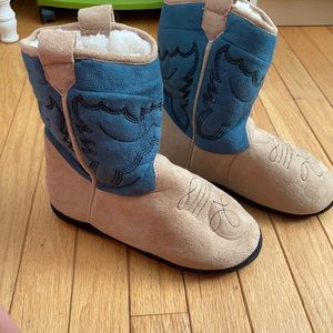 Cowgirl slipper boots💕 SO cute!